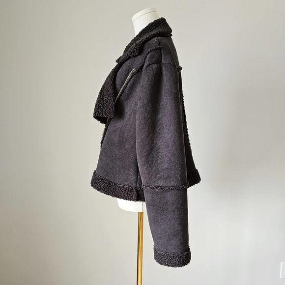 Astrid Size L faux suede relaxed fit crop jacket zip up brown sherpa - Picture 3 of 9